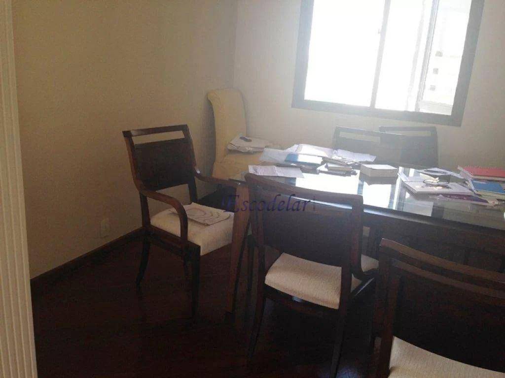 Apartamento à venda com 4 quartos, 227m² - Foto 6