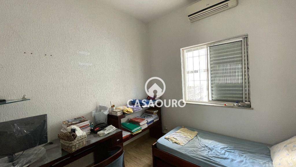 Casa à venda com 7 quartos, 400m² - Foto 18