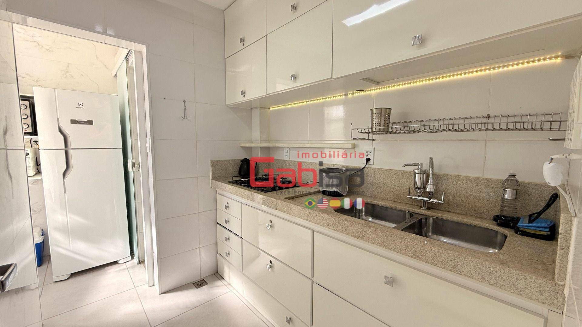 Apartamento à venda com 2 quartos, 68m² - Foto 4