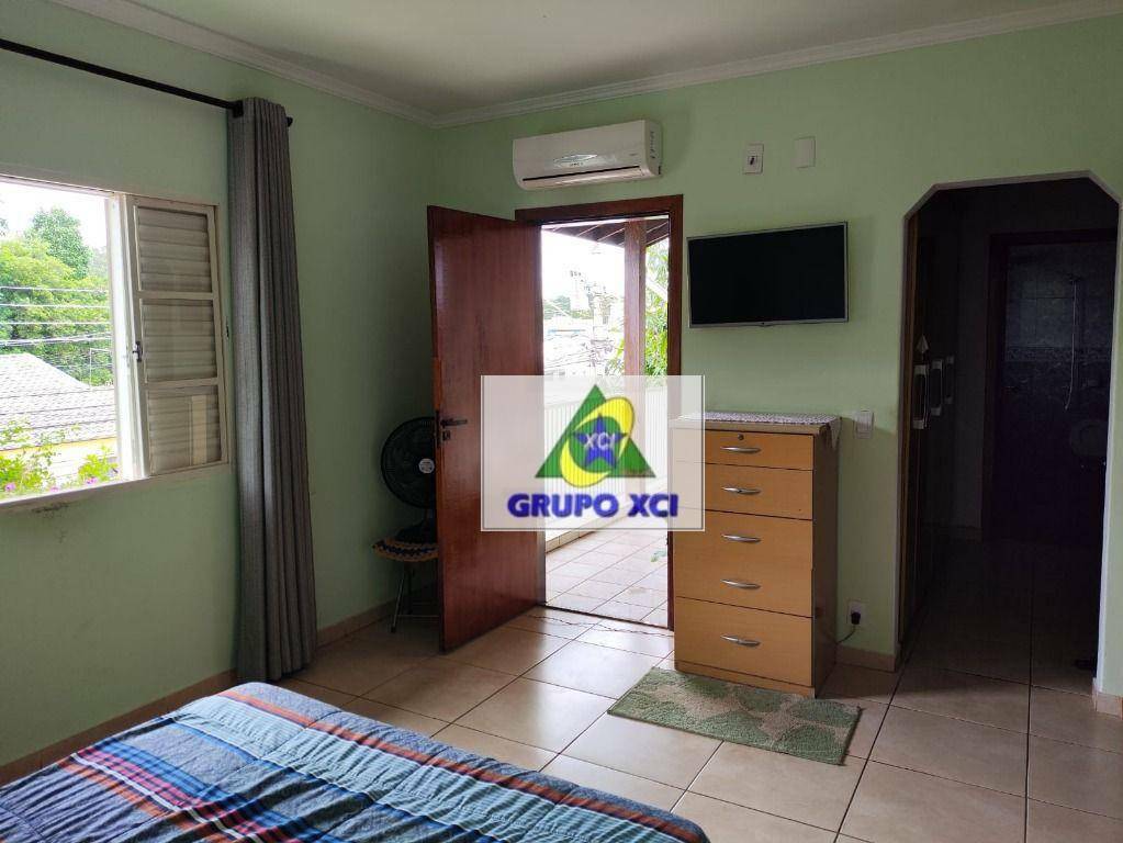 Casa à venda com 3 quartos, 240m² - Foto 22