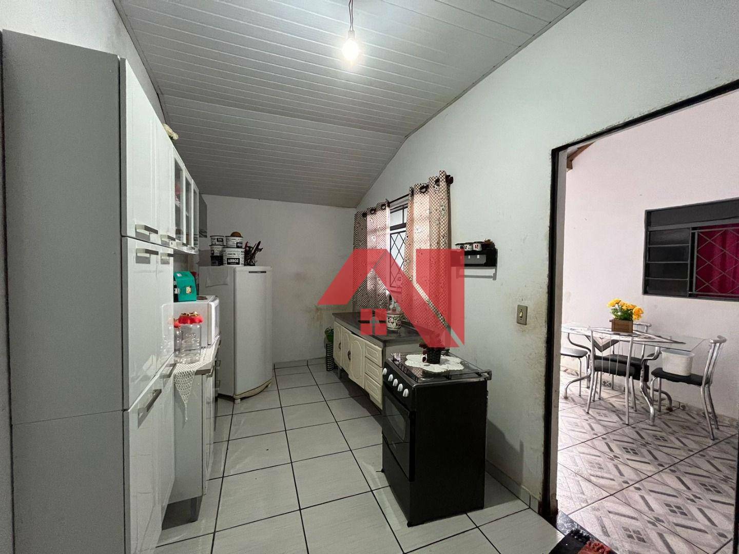 Casa à venda com 4 quartos, 150m² - Foto 12