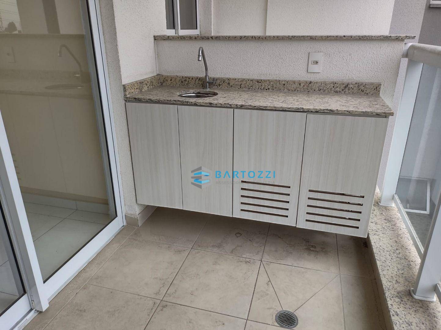 Apartamento à venda com 2 quartos, 63m² - Foto 2