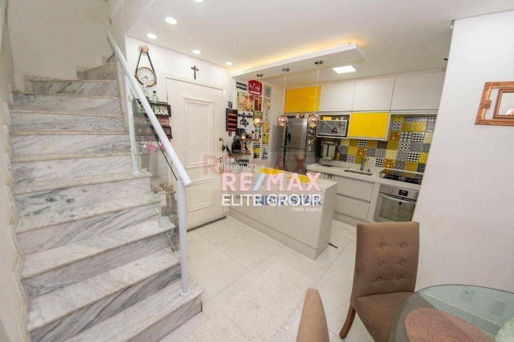 Apartamento à venda com 3 quartos, 67m² - Foto 1