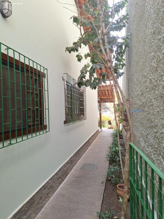 Casa à venda com 2 quartos, 360m² - Foto 23