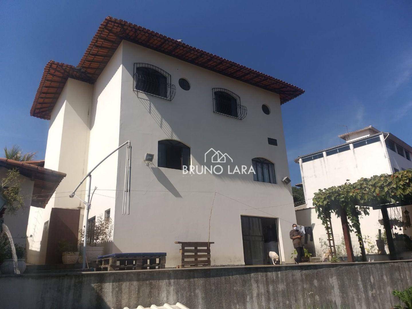 Casa à venda com 4 quartos, 240m² - Foto 40