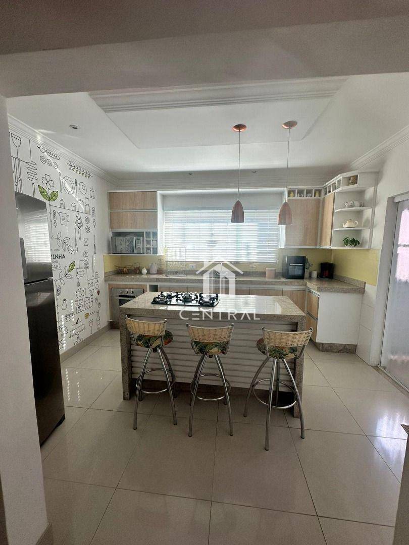 Sobrado, 3 quartos, 330 m² - Foto 3