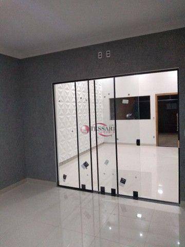 Casa à venda com 3 quartos, 120m² - Foto 2