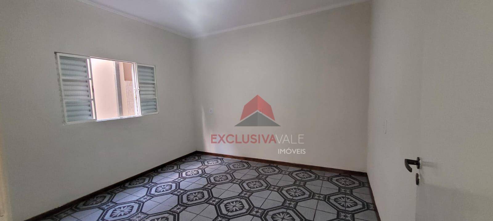 Casa à venda com 4 quartos, 180m² - Foto 3