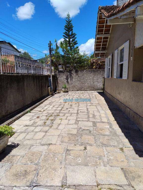 Casa à venda com 4 quartos, 221m² - Foto 64