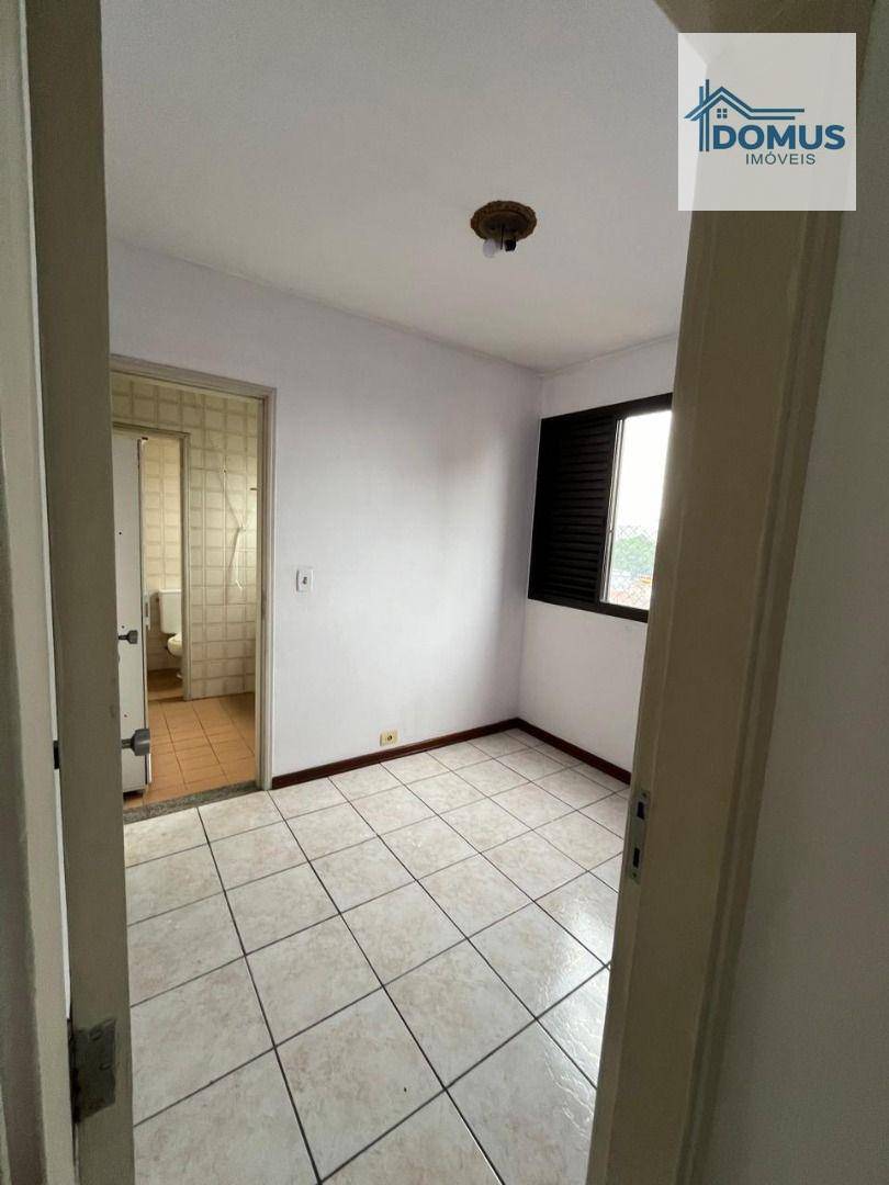 Apartamento para alugar com 3 quartos, 115m² - Foto 15