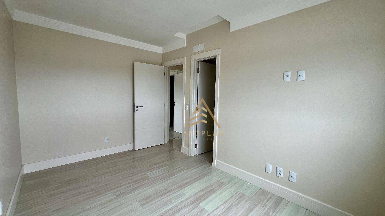 Apartamento à venda com 4 quartos, 151m² - Foto 12