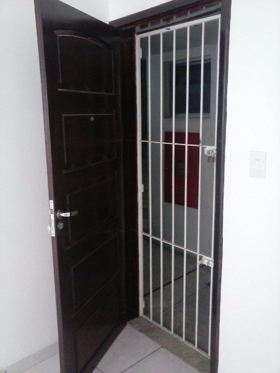 Apartamento para alugar com 1 quarto, 45m² - Foto 12