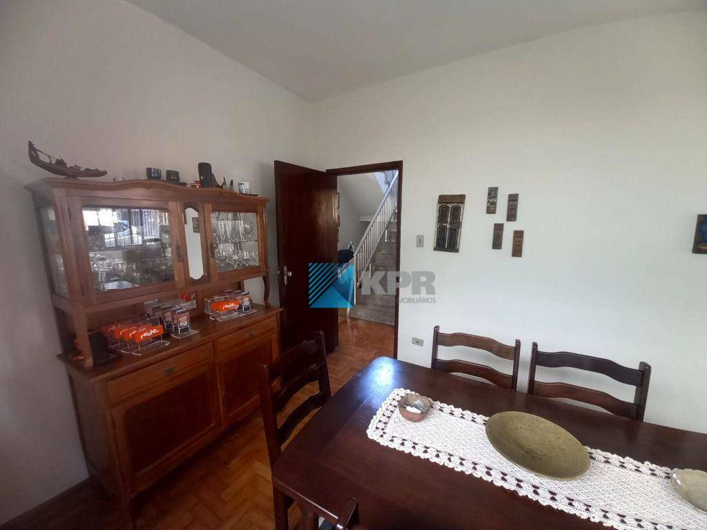 Casa à venda com 3 quartos, 246m² - Foto 8