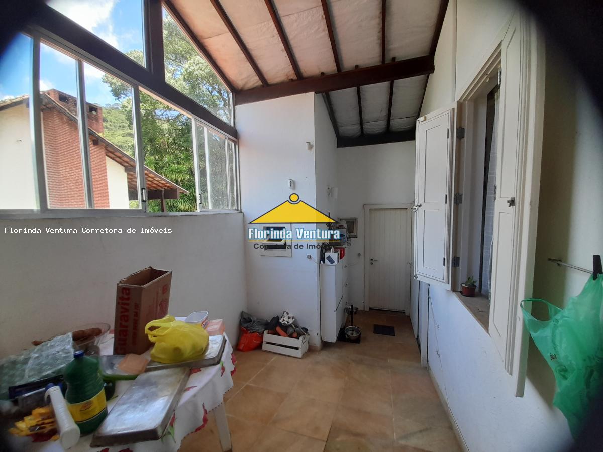 Casa à venda com 3 quartos, 269m² - Foto 24