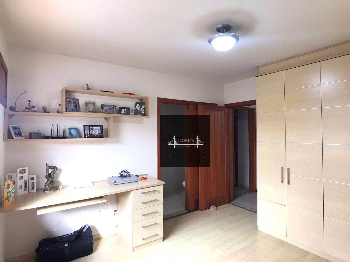 Casa à venda com 4 quartos, 325m² - Foto 36