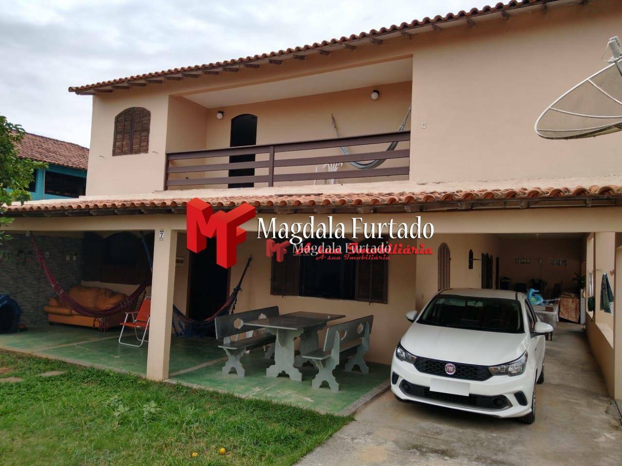 Casa à venda com 4 quartos, 200m² - Foto 1