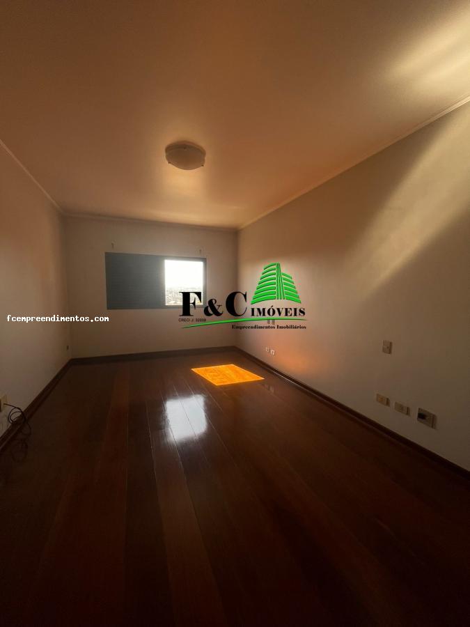 Apartamento à venda com 4 quartos, 227m² - Foto 4