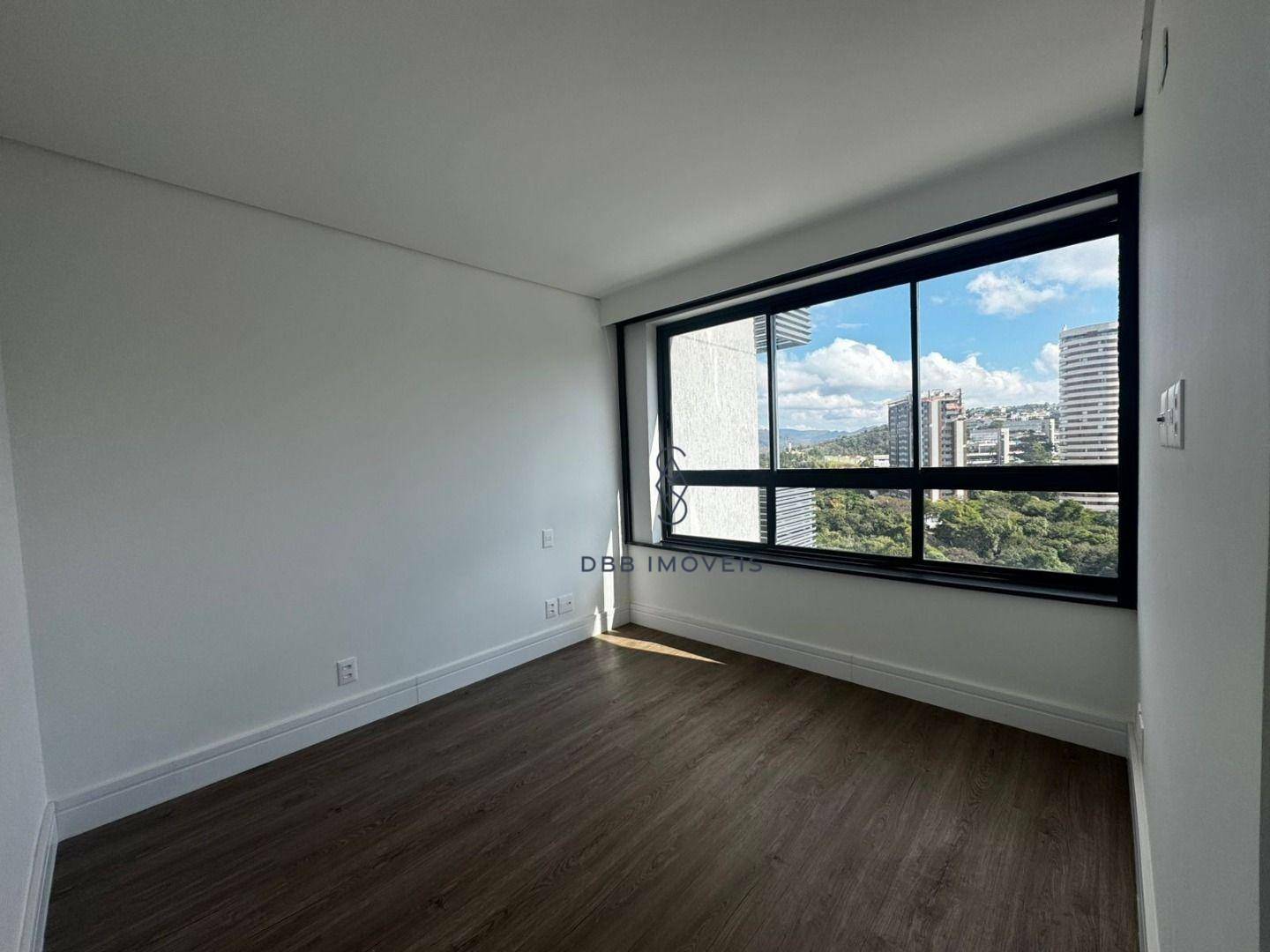 Apartamento à venda com 4 quartos, 186m² - Foto 7