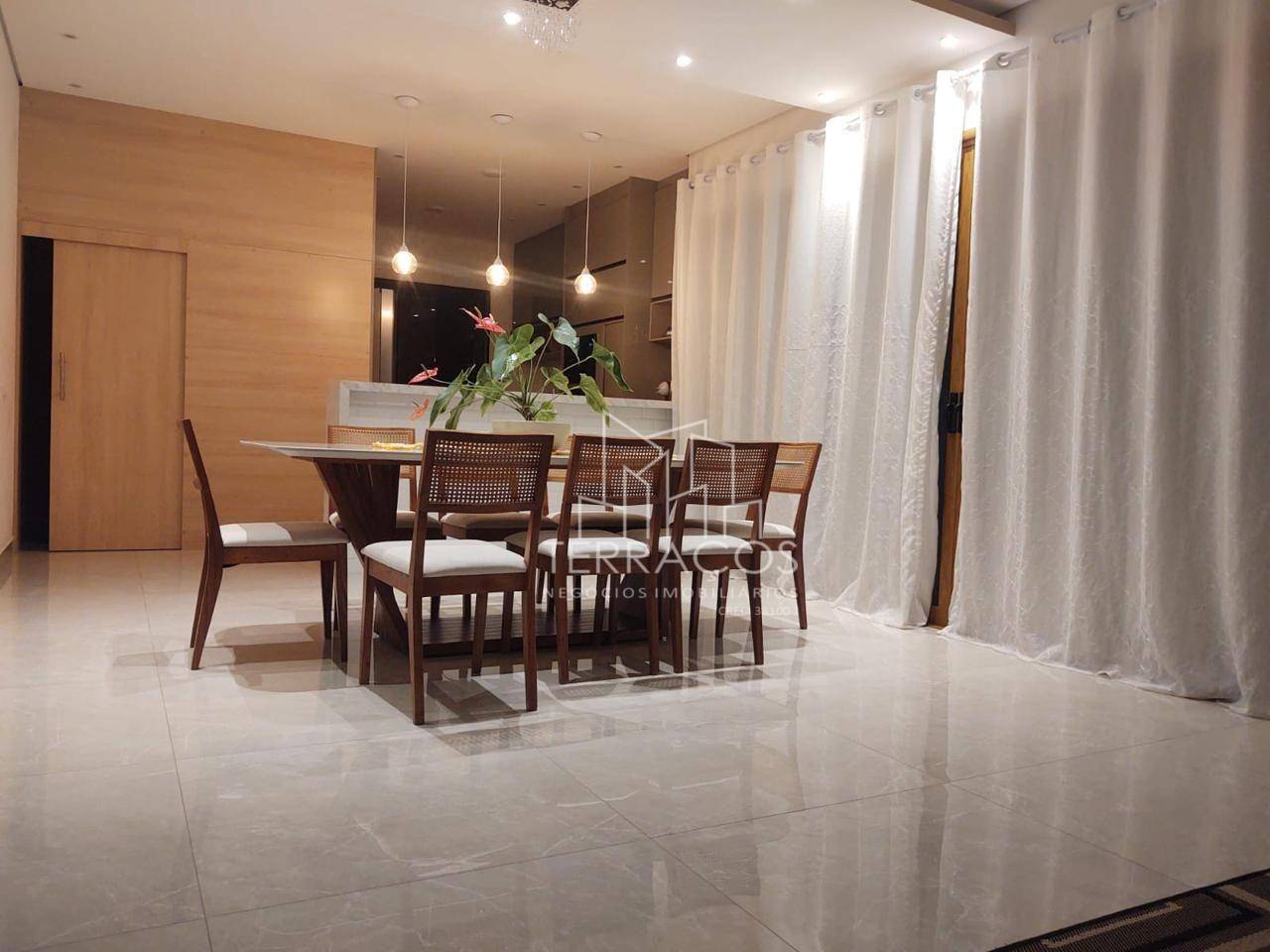 Sobrado, 3 quartos, 270 m² - Foto 2