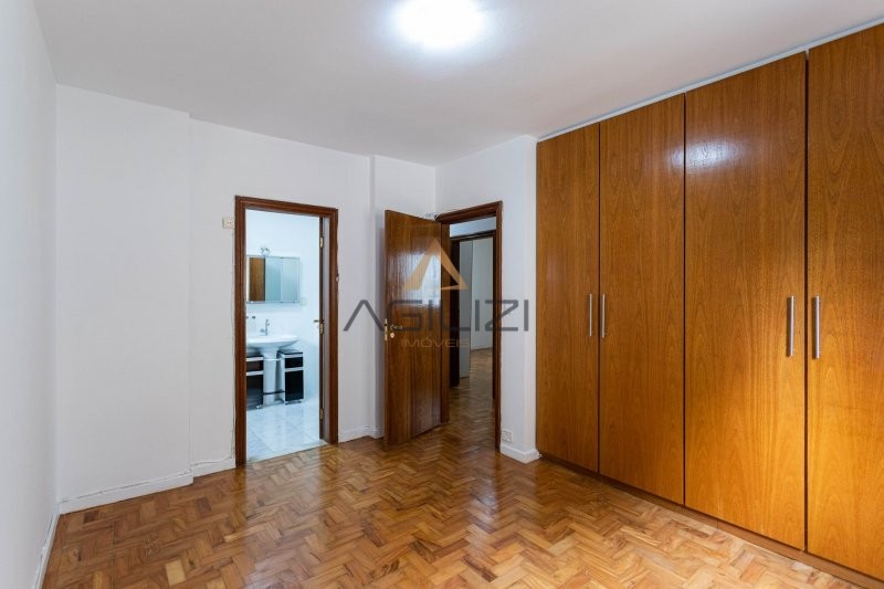 Apartamento à venda com 3 quartos, 125m² - Foto 8