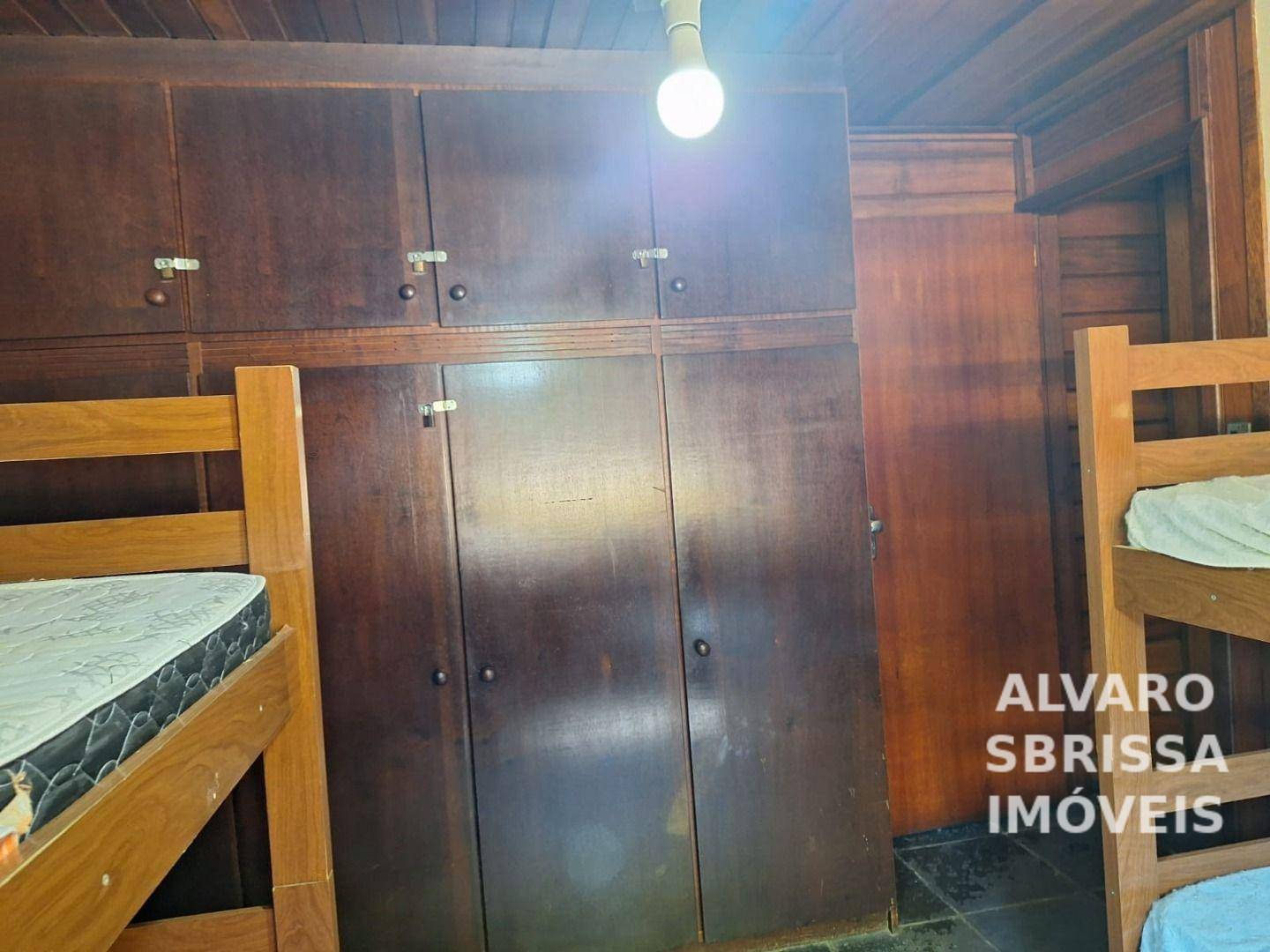 Chácara para alugar com 3 quartos, 300m² - Foto 13
