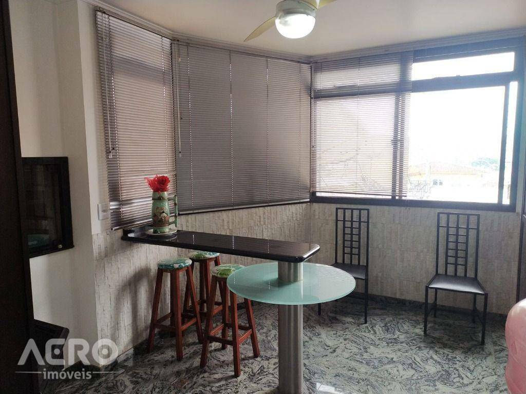 Apartamento à venda com 3 quartos, 240m² - Foto 23