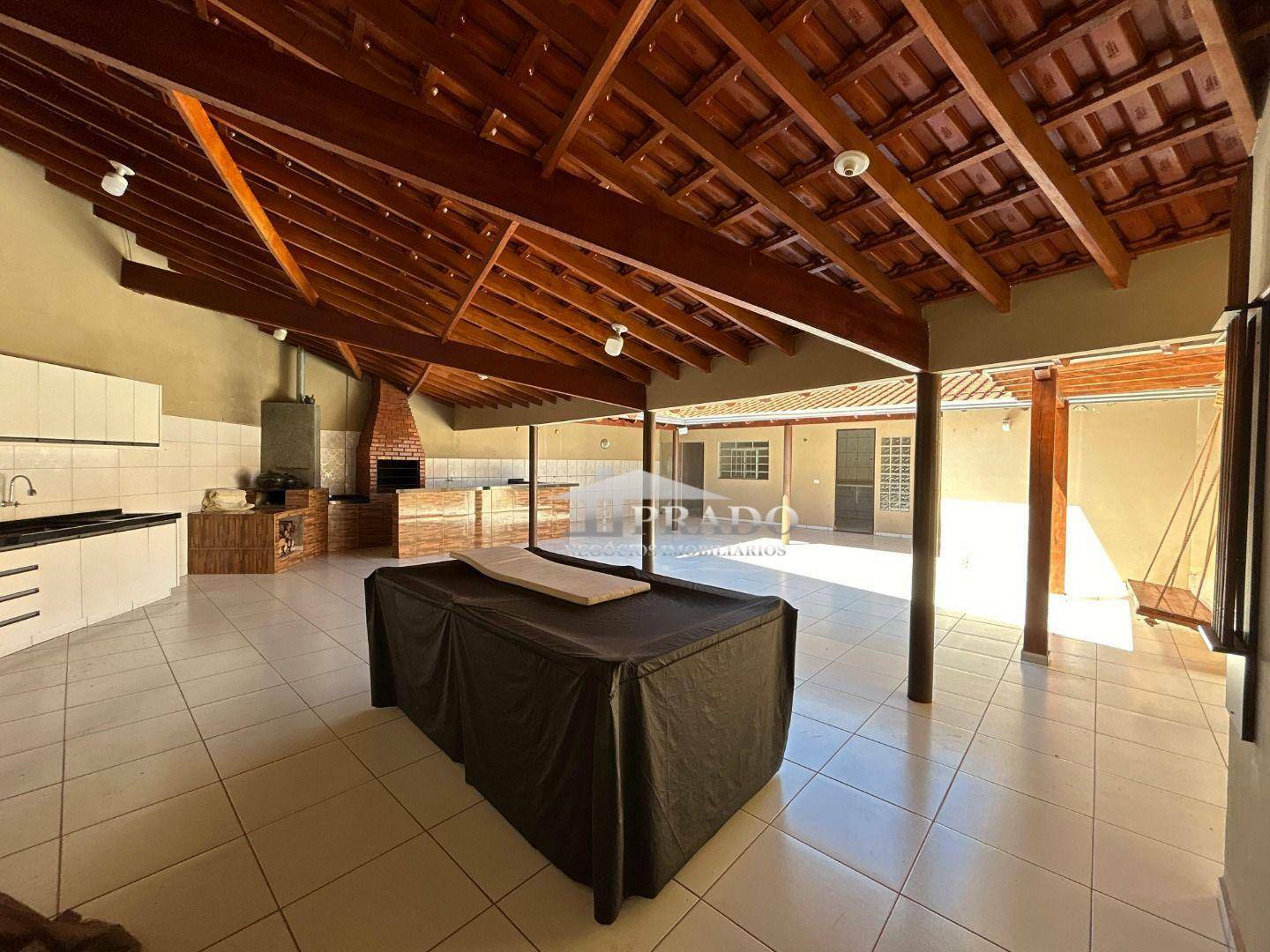 Casa para alugar com 4 quartos, 248m² - Foto 24