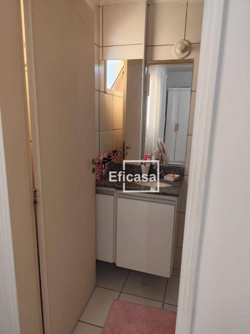 Apartamento à venda com 2 quartos, 77m² - Foto 10