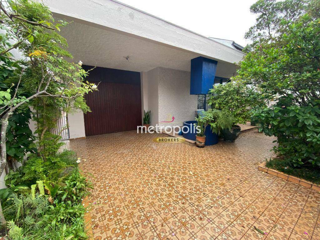 Casa à venda e aluguel com 3 quartos, 282m² - Foto 1