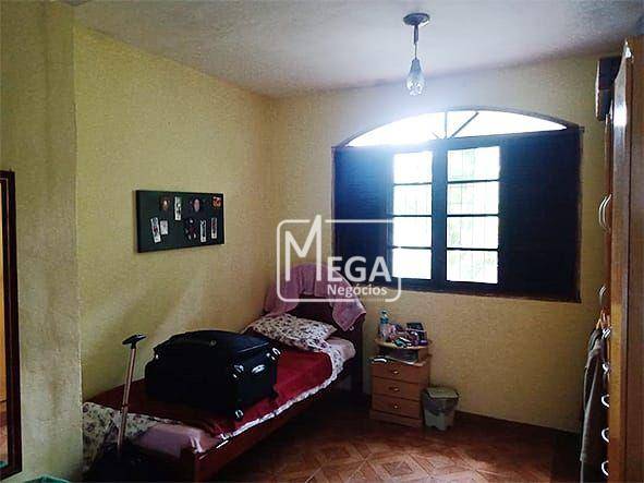 Casa à venda com 3 quartos, 110m² - Foto 1