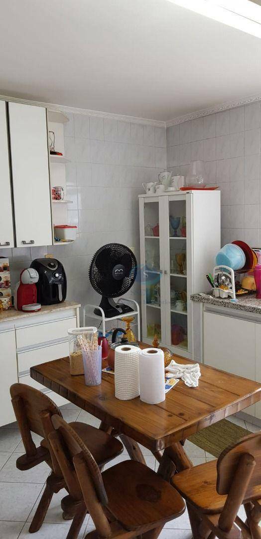 Sobrado à venda com 2 quartos, 140m² - Foto 1