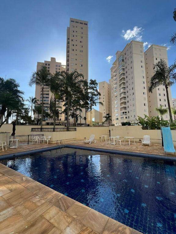 Apartamento à venda com 3 quartos, 105m² - Foto 1