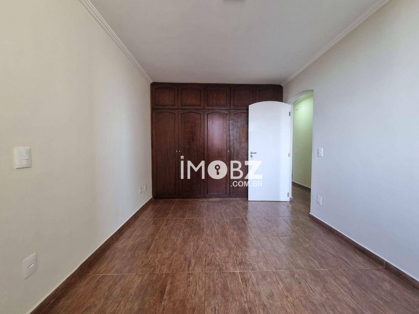 Apartamento à venda com 4 quartos, 211m² - Foto 14