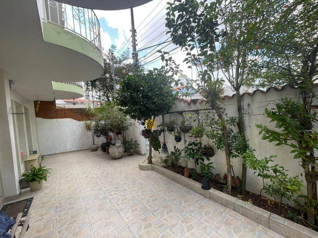 Sobrado à venda com 4 quartos, 237m² - Foto 4