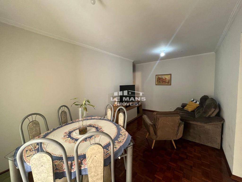 Apartamento à venda com 2 quartos, 74m² - Foto 2