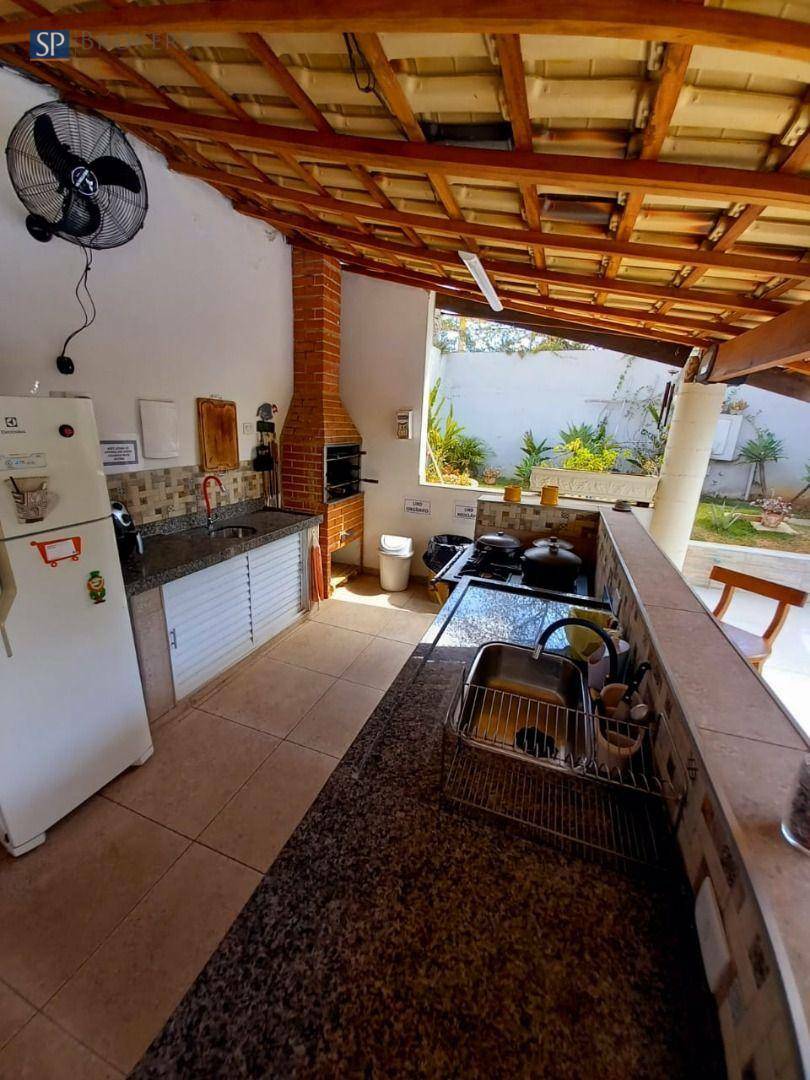 Casa à venda com 4 quartos, 229m² - Foto 10