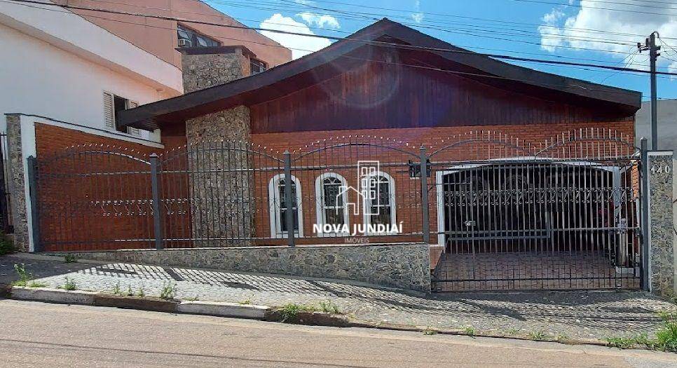 Casa, 3 quartos, 239 m² - Foto 2