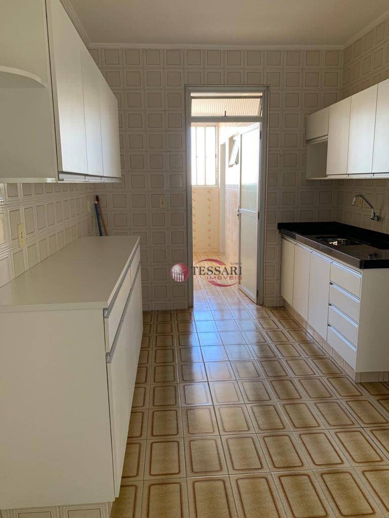 Apartamento à venda com 3 quartos, 128m² - Foto 5