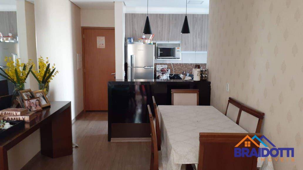 Apartamento à venda com 2 quartos, 55m² - Foto 1