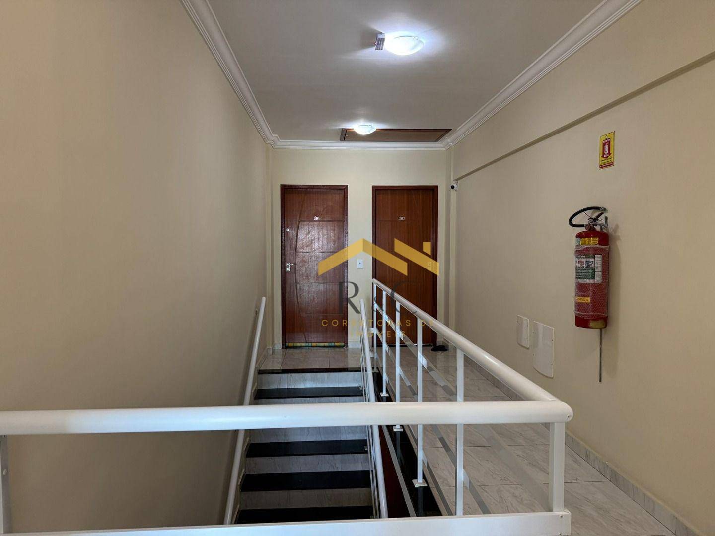 Apartamento à venda com 2 quartos, 65m² - Foto 4