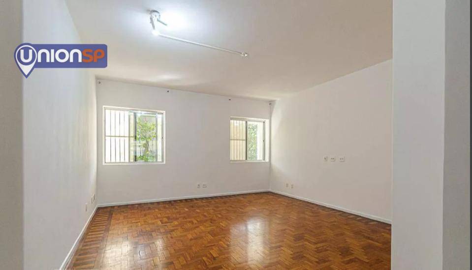 Apartamento à venda com 3 quartos, 150m² - Foto 2