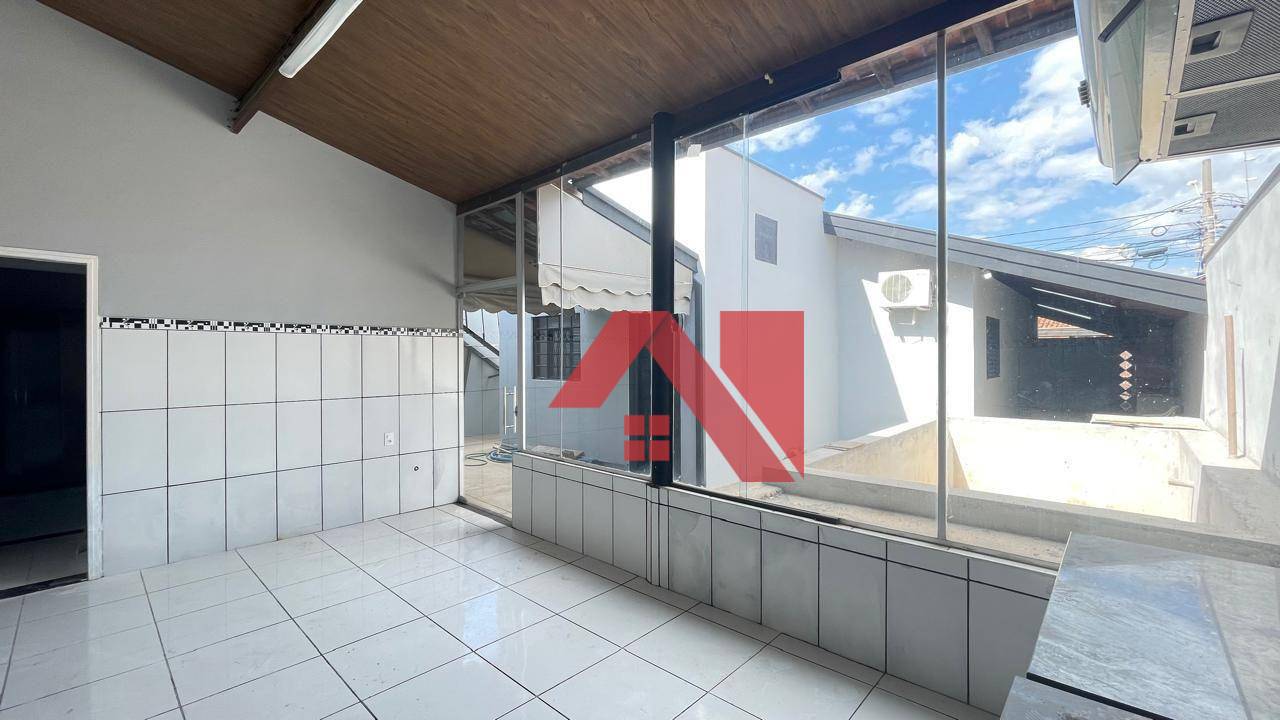 Casa à venda com 4 quartos, 177m² - Foto 16