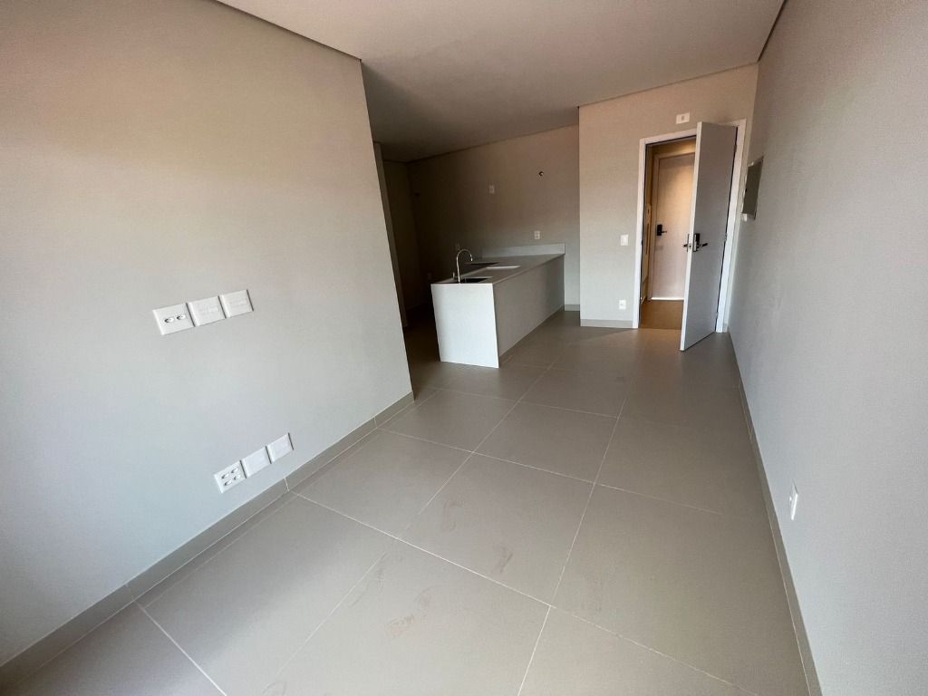 Apartamento à venda com 2 quartos, 62m² - Foto 4