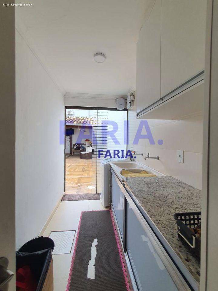 Casa à venda com 3 quartos, 140m² - Foto 14