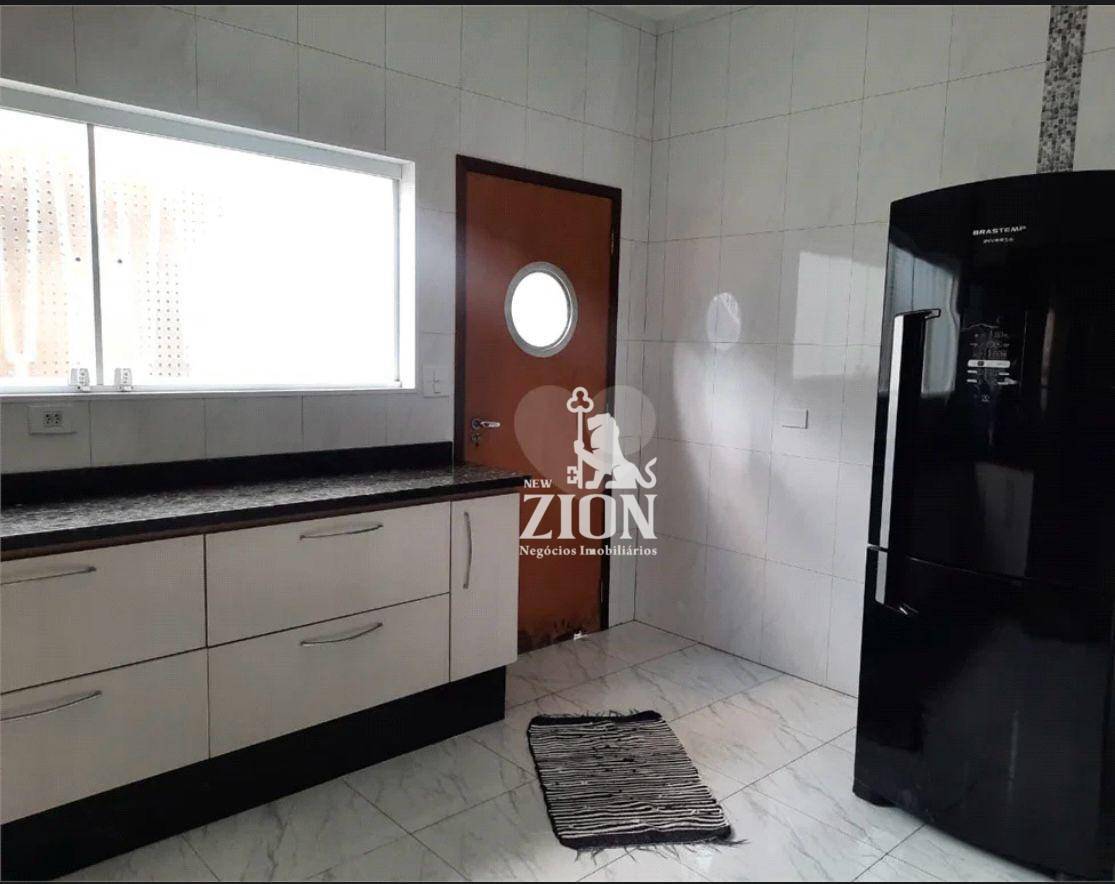 Sobrado à venda com 3 quartos, 220m² - Foto 17