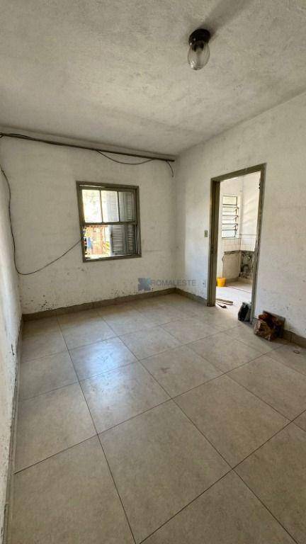 Casa à venda com 6 quartos, 240m² - Foto 10