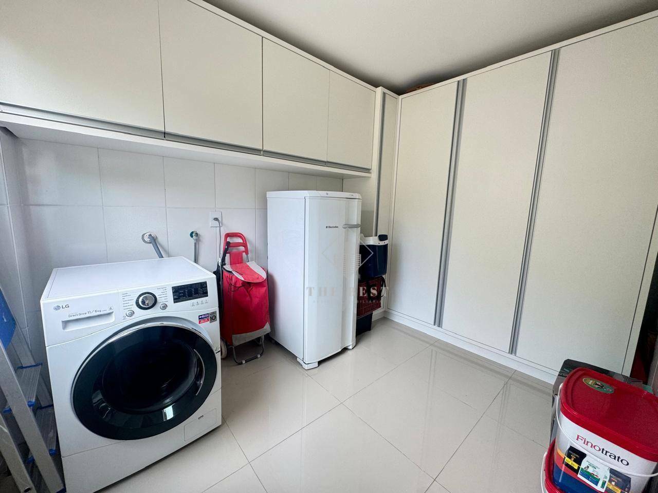 Casa à venda com 4 quartos, 250m² - Foto 7