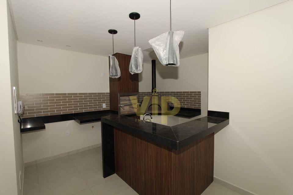 Apartamento à venda com 2 quartos, 70m² - Foto 2