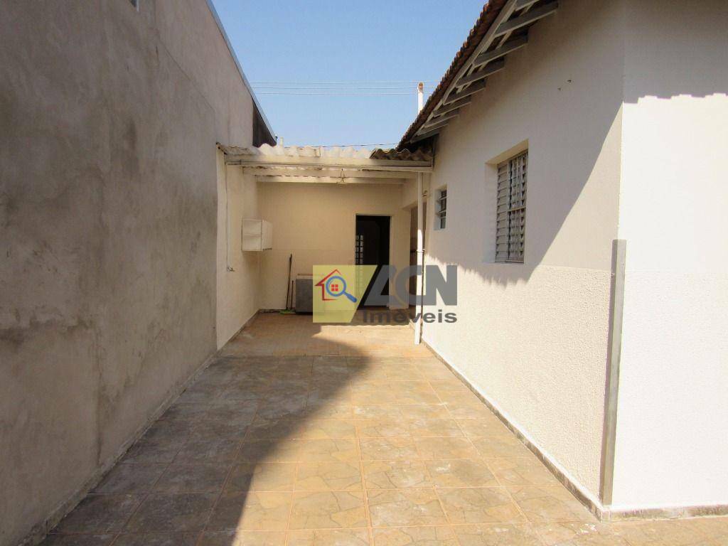 Casa para alugar com 4 quartos, 182m² - Foto 20