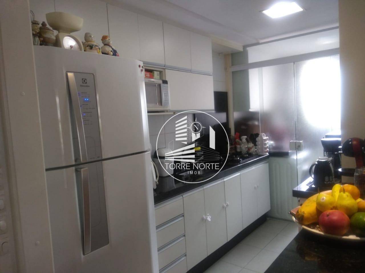 Apartamento à venda com 3 quartos, 69m² - Foto 2